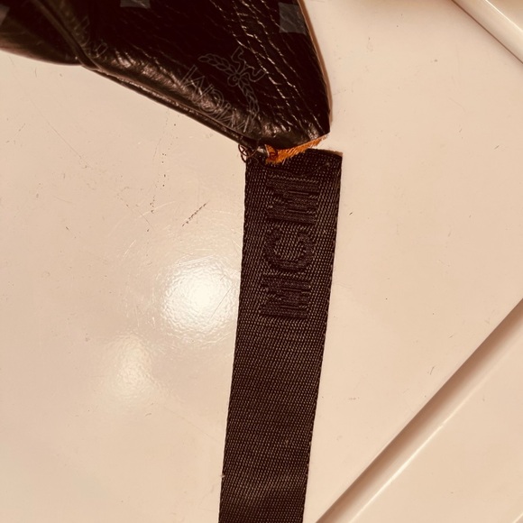 MCM fanny pack - Picture 3 of 7